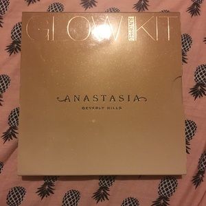 **NEW**Anastasia Beverly Hills Sun Dipped Glow Kit